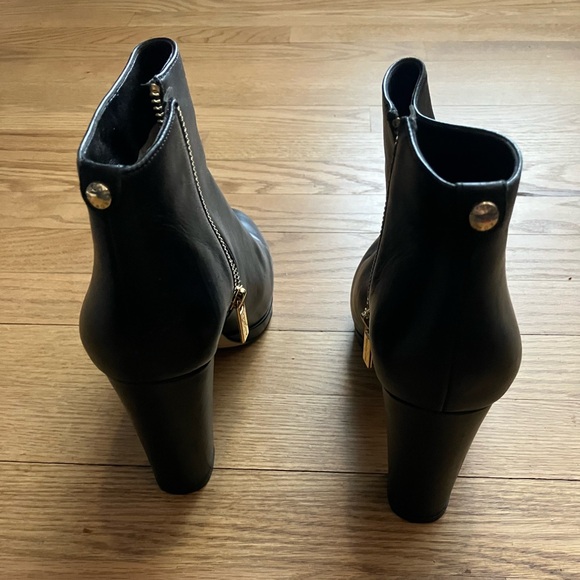 Michael Kors Black Ankle Boots VGUC 7.5M - Picture 7 of 7